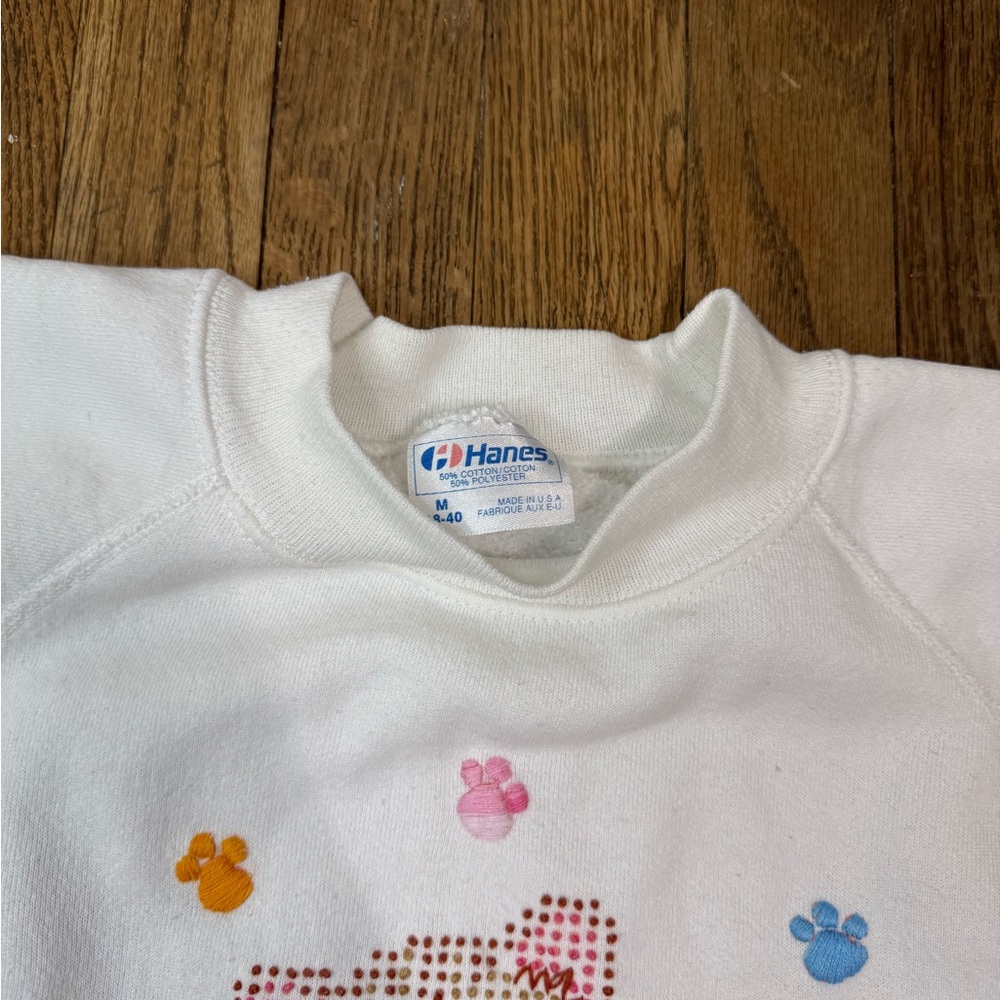 Vintage Hanes Sewn Kitten Pattern Playing Yarn White Size Medium Colorful - Picture 6 of 8